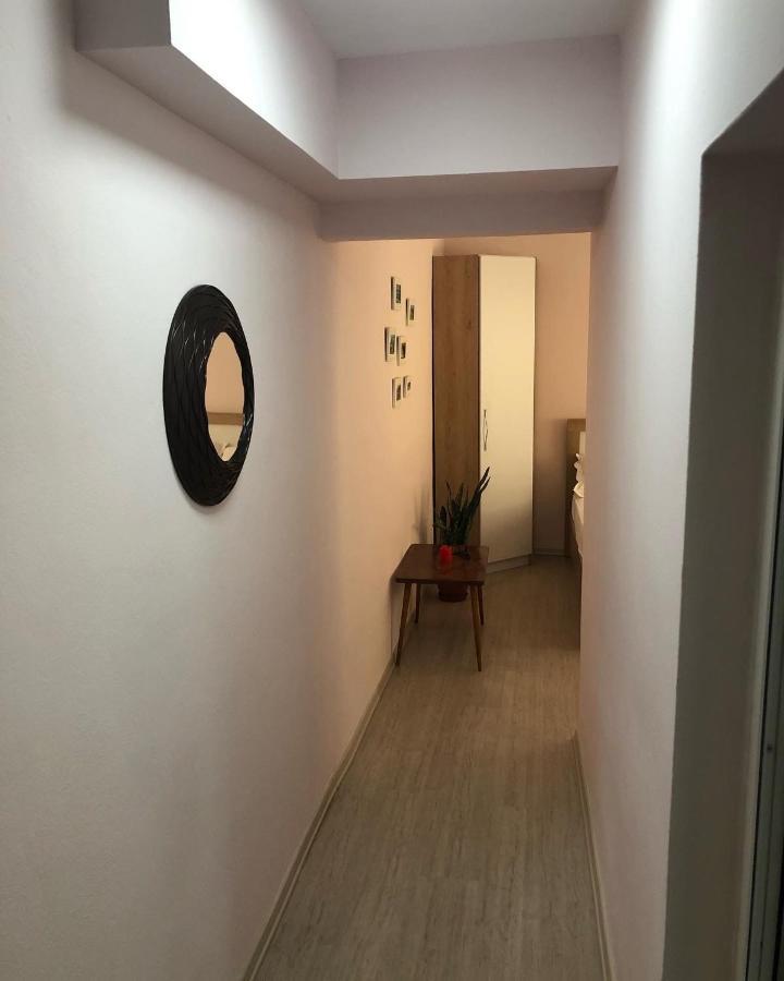 Itan'S Apartment-Lovely Guest Apartment In Center 티라나 외부 사진