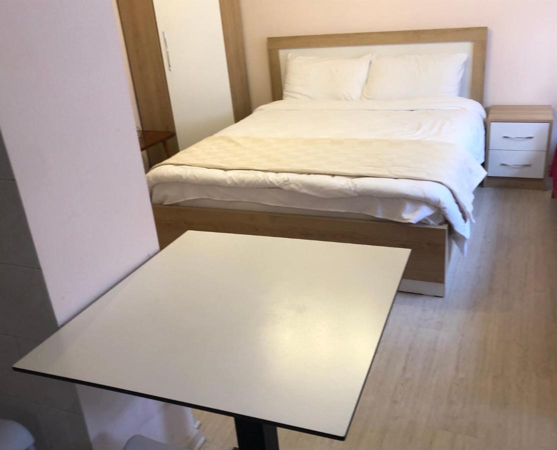Itan'S Apartment-Lovely Guest Apartment In Center 티라나 외부 사진